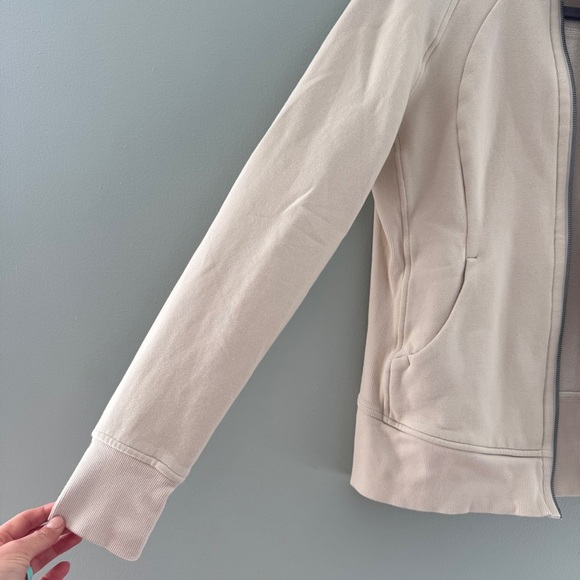 Lululemon Scuba Full-Zip Hoodie - Picture 3 of 8